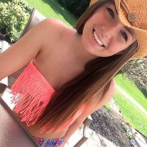 Meet your Posher, Alyssa